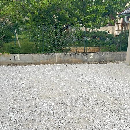 Jardin Prive 2 Bed & Breakfast La Ravoire Екстериор снимка